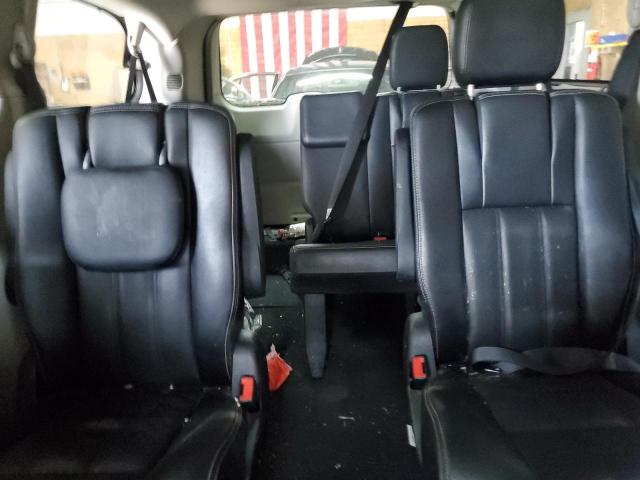 Photo 10 from auction – 2015 CHRYSLER TOWN & COU with VIN 2C4RC1CGXFR504339