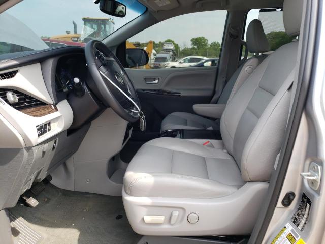 Photo 7 from auction – 2017 TOYOTA SIENNA XLE with VIN 5TDDZ3DC9HS169746