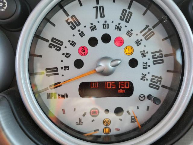 Photo 9 from auction – 2005 MINI COOPER S with VIN WMWRE33555TL11055