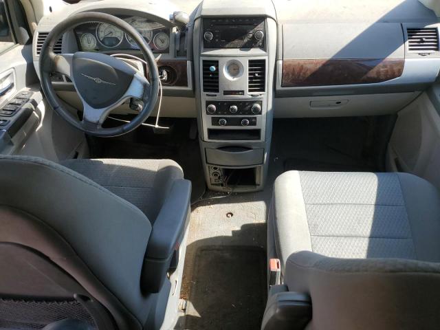 Photo 8 from auction – 2010 CHRYSLER TOWN & COU with VIN 2A4RR5D10AR479468