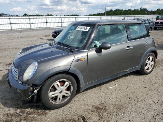 MINI COOPER 2006 with VIN WMWRC33566TK18584 - Photo from auction