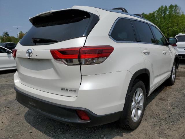 Photo 3 from auction – 2018 TOYOTA HIGHLANDER with VIN 5TDJZRFH9JS849215