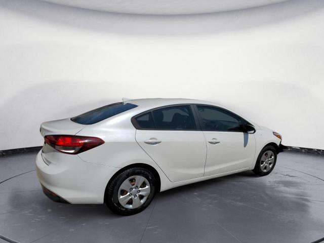 Photo 3 from auction – 2018 KIA FORTE LX with VIN 3KPFL4A76JE235063