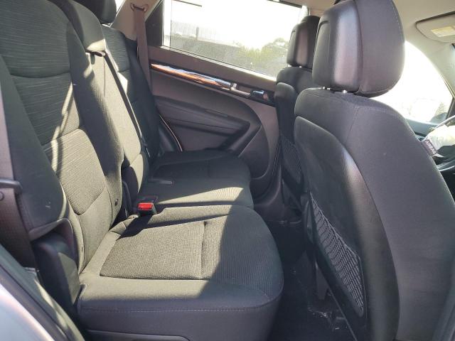 Photo 11 from auction – 2014 KIA SORENTO LX with VIN 5XYKTCA61EG521959