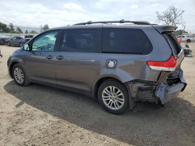 Photo 2 from auction – 2011 TOYOTA SIENNA XLE with VIN 5TDYK3DC8BS010083