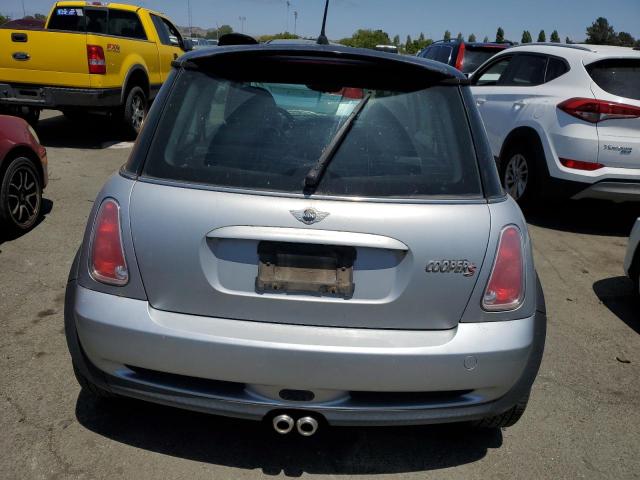 Photo 6 from auction – 2005 MINI COOPER S with VIN WMWRE33555TL11055