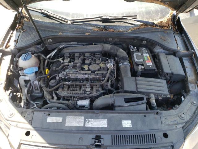 Photo 11 from auction – 2014 VOLKSWAGEN PASSAT S with VIN 1VWAT7A30EC062787