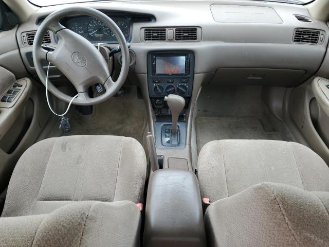 Photo 8 from auction – 2000 TOYOTA CAMRY CE with VIN 4T1BG22K0YU690282