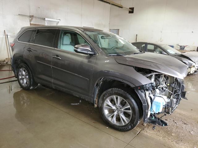 Photo 4 from auction – 2016 TOYOTA HIGHLANDER with VIN 5TDBKRFH3GS285501