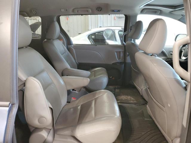 Photo 11 from auction – 2017 TOYOTA SIENNA XLE with VIN 5TDDZ3DC2HS167658
