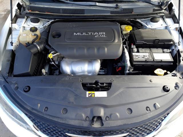 Photo 11 from auction – 2015 CHRYSLER 200 LIMITE with VIN 1C3CCCAB5FN728466