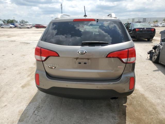 Photo 6 from auction – 2015 KIA SORENTO LX with VIN 5XYKT4A69FG623128