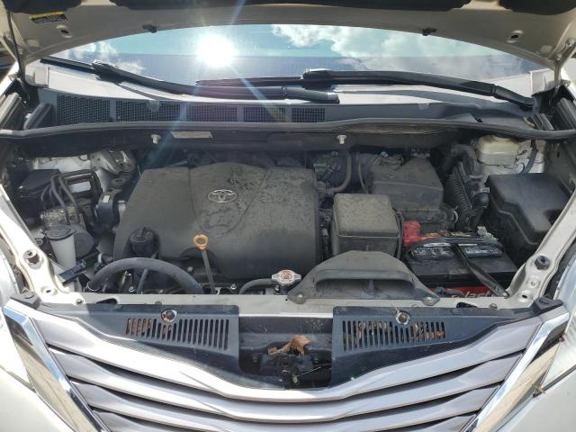 Photo 12 from auction – 2017 TOYOTA SIENNA XLE with VIN 5TDYZ3DC4HS800548