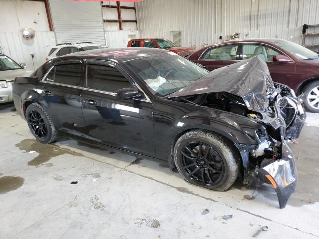 Photo 4 from auction – 2017 CHRYSLER 300 LIMITE with VIN 2C3CCARG2HH631032
