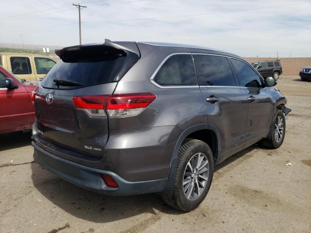 Foto 3 de la subasta – 2017 TOYOTA HIGHLANDER con VIN 5TDJZRFH3HS415737