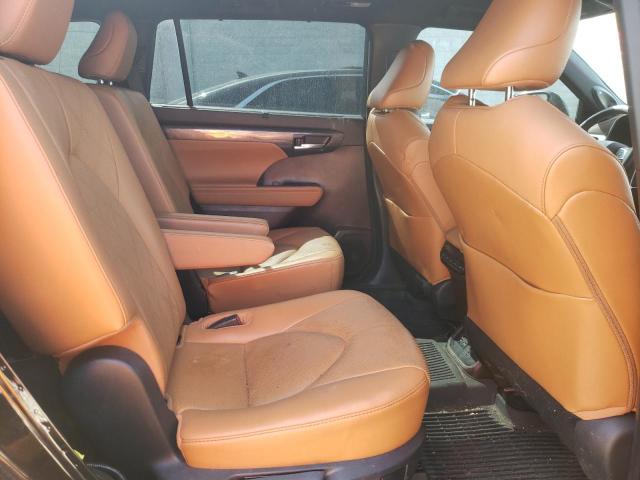 Photo 10 from auction – 2021 TOYOTA HIGHLANDER with VIN 5TDFZRBH6MS102722