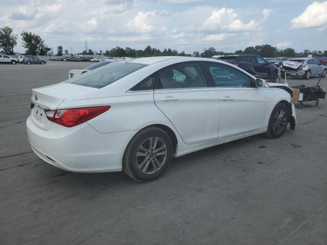 Photo 3 from auction – 2013 HYUNDAI SONATA GLS with VIN 5NPEB4AC3DH648151