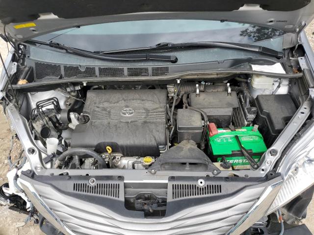 Photo 11 from auction – 2011 TOYOTA SIENNA XLE with VIN 5TDYK3DC7BS162520