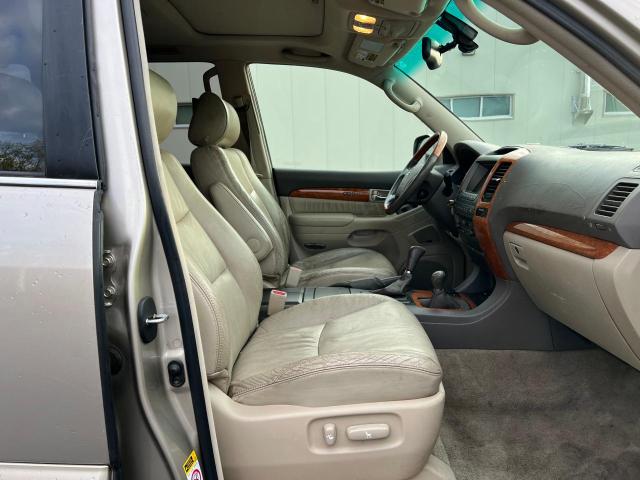 Photo 5 from auction – 2004 LEXUS GX 470 with VIN JTJBT20X340026619