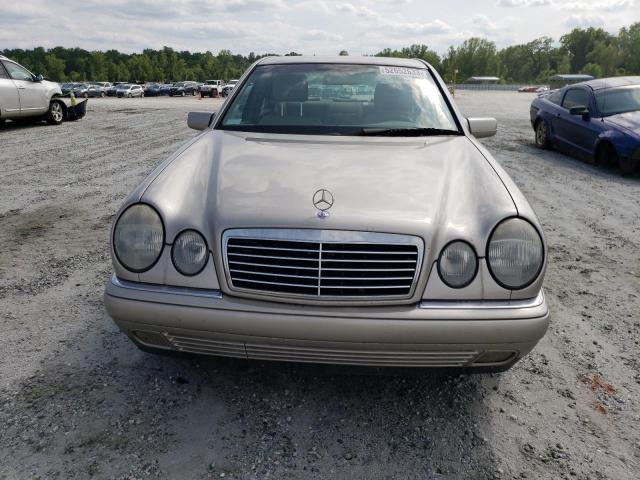 Photo 5 from auction – 1998 MERCEDES-BENZ E 320 4MAT with VIN WDBJF82F5WX007110