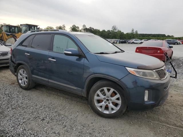 Photo 4 from auction – 2015 KIA SORENTO LX with VIN 5XYKT4A65FG552414