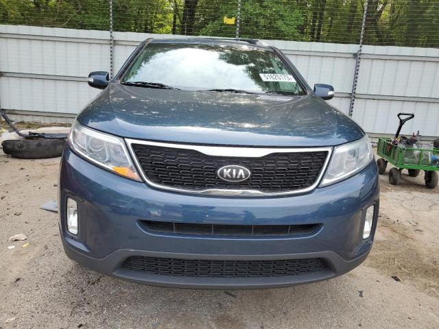 Photo 5 from auction – 2015 KIA SORENTO LX with VIN 5XYKT4A65FG577135