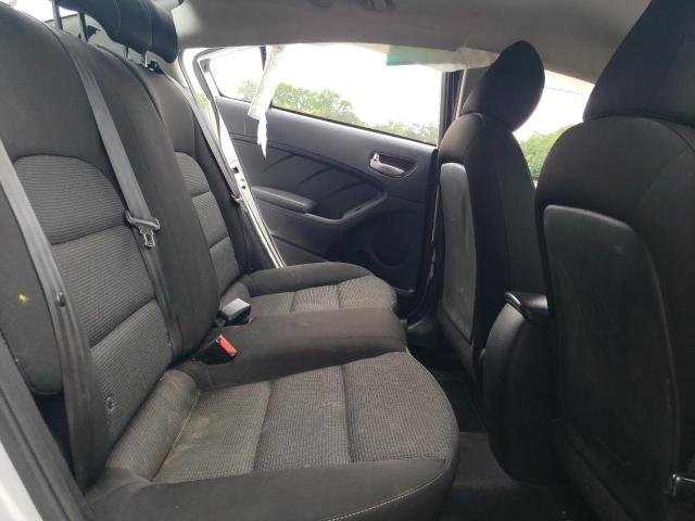 Photo 10 from auction – 2017 KIA FORTE LX with VIN 3KPFK4A71HE035785