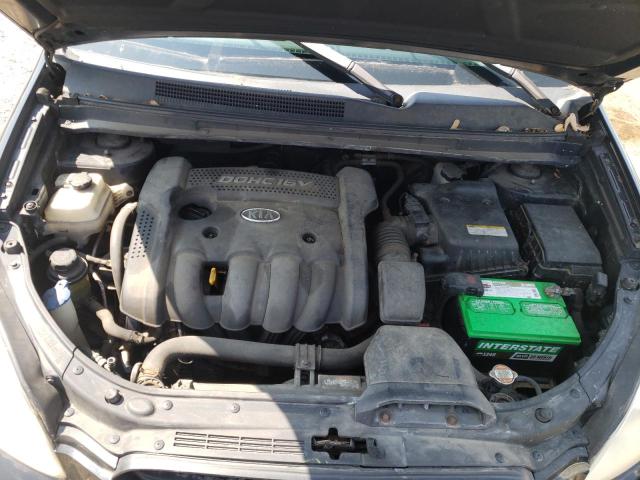 Photo 11 from auction – 2007 KIA RONDO with VIN KNAFG525677096596