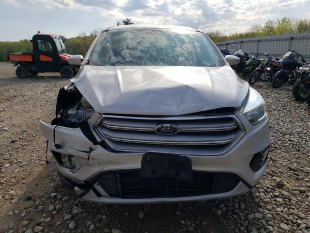 Photo 5 from auction – 2017 FORD ESCAPE SE with VIN 1FMCU9GD6HUE03530
