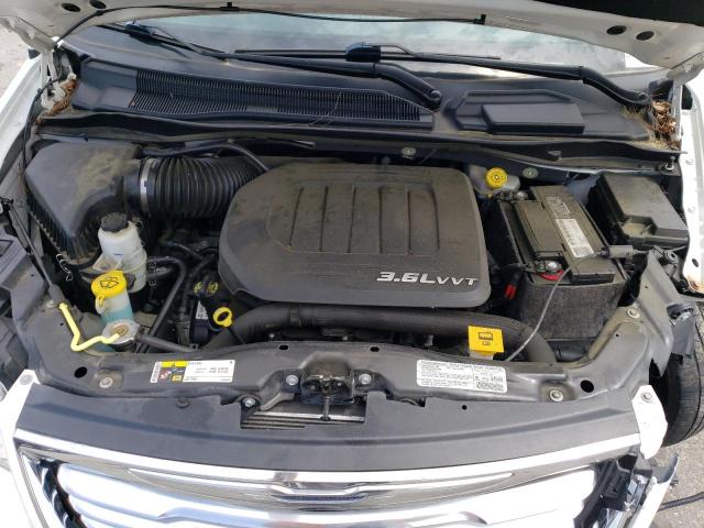 Photo 11 from auction – 2013 CHRYSLER TOWN & COU with VIN 2C4RC1CG6DR650587