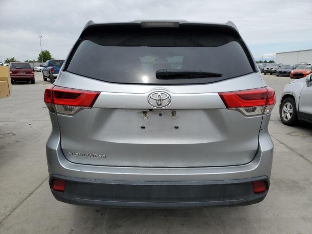 Photo 6 from auction – 2018 TOYOTA HIGHLANDER with VIN 5TDZZRFH3JS238793