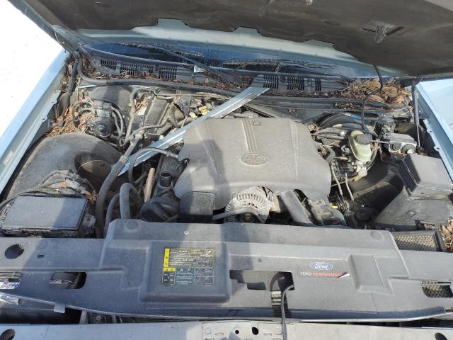 Photo 11 from auction – 2003 FORD CROWN VICT with VIN 2FAFP73W83X170410