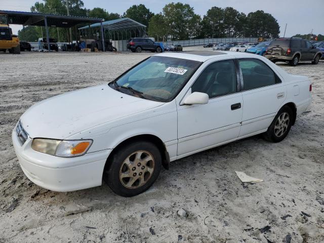 TOYOTA CAMRY LE 2000 with VIN 4T1BF28K9YU944811 - Photo from auction
