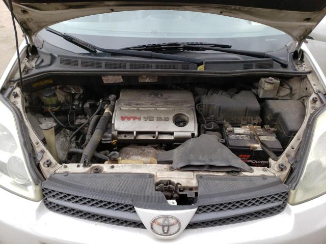 Photo 12 from auction – 2004 TOYOTA SIENNA XLE with VIN 5TDZA22C04S157697