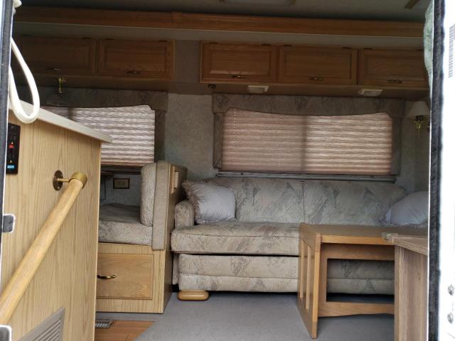 Photo 6 from auction – 1999 WINNEBAGO CHIEFTAN with VIN 3FCNF53S1XJA11600