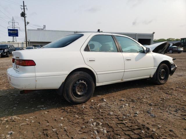 Photo 3 from auction – 1998 TOYOTA CAMRY CE with VIN 4T1BF28K1WU044269