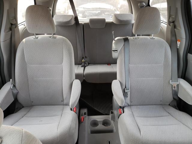 Photo 10 from auction – 2018 TOYOTA SIENNA LE with VIN 5TDKZ3DC2JS913314