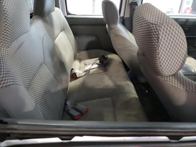 Photo 10 from auction – 2002 NISSAN FRONTIER C with VIN 1N6ED29X82C309669