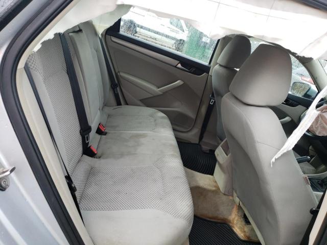 Photo 10 from auction – 2015 VOLKSWAGEN PASSAT S with VIN 1VWAT7A38FC035502