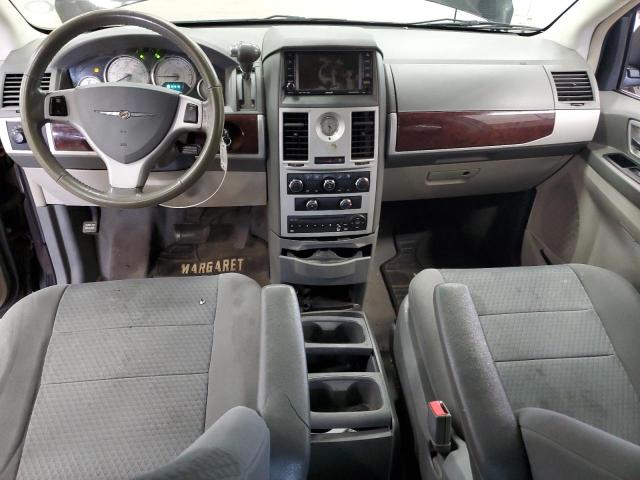 Photo 8 from auction – 2010 CHRYSLER TOWN & COU with VIN 2A4RR5DX6AR395336