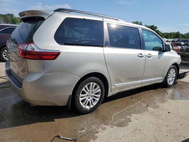 Photo 3 from auction – 2017 TOYOTA SIENNA XLE with VIN 5TDYZ3DC3HS874821