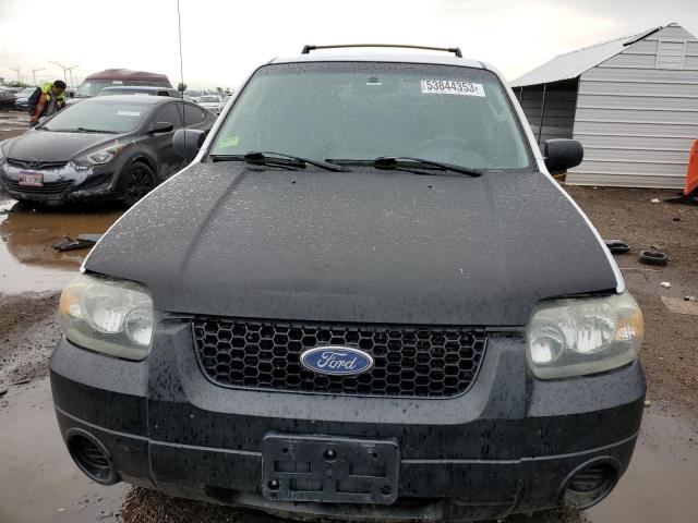 Photo 5 from auction – 2005 FORD ESCAPE XLS with VIN 1FMCU92ZX5KC94337