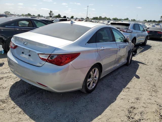 Photo 3 from auction – 2011 HYUNDAI SONATA SE with VIN 5NPEC4AC4BH080065