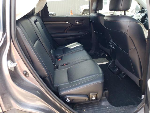 Photo 11 from auction – 2018 TOYOTA HIGHLANDER with VIN 5TDDZRFH0JS850377