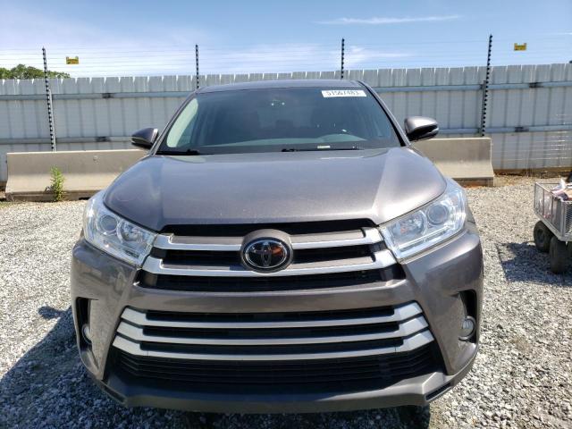 Photo 5 from auction – 2018 TOYOTA HIGHLANDER with VIN 5TDBZRFH9JS867525