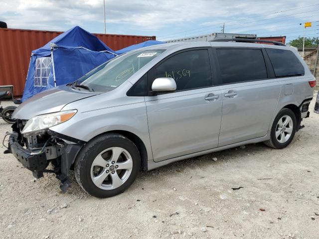 TOYOTA SIENNA LE 2018 with VIN 5TDKZ3DC6JS960488 - Photo from auction