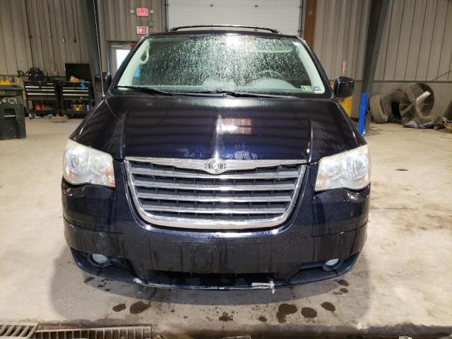 Photo 5 from auction – 2010 CHRYSLER TOWN & COU with VIN 2A4RR5D11AR358268