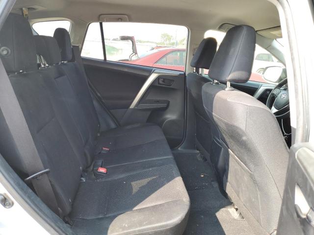 Photo 11 from auction – 2015 TOYOTA RAV4 LE with VIN JTMZFREV4FD075476