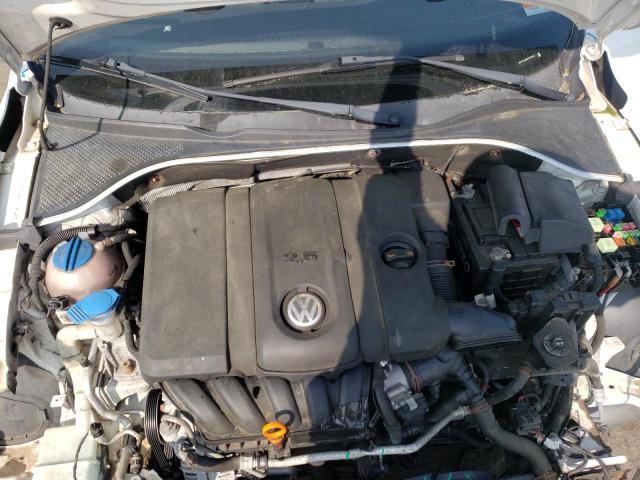 Photo 11 from auction – 2013 VOLKSWAGEN PASSAT S with VIN 1VWAP7A39DC072222