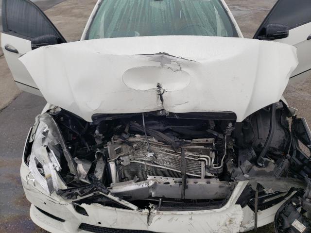 Photo 11 from auction – 2011 MERCEDES-BENZ E 550 with VIN WDDHF7CB3BA299770
